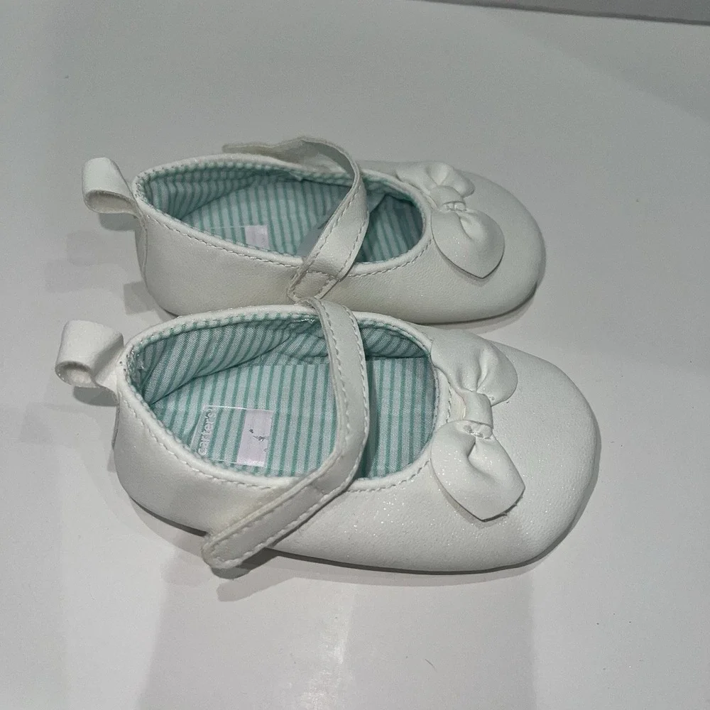 Carters Mary Jane Baby Shoes Soft Sole Size 3-6 Months